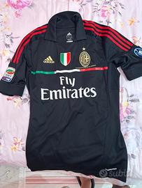 AC Milan 2011/12 Terza maglia nera versione gara