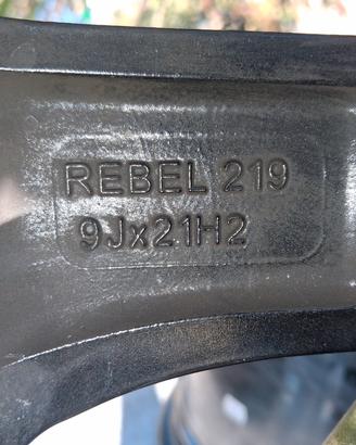 cerchi in lega  modello rebel  marca GMP 21