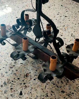 Lampadario rustico ferro battuto legno 6 luci
