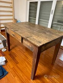 Tavolo in legno massello grezzo fine ‘800