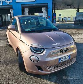 Fiat 500 e "La Prima" Cabriolet  (elettrica 100%)