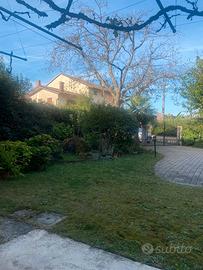 Savogna d'Isonzo, casa con giardino