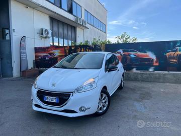 PEUGEOT 208 1° serie 1.2 VTi 82 CV 3 porte Allur