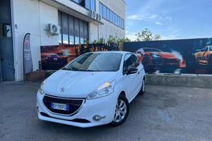 PEUGEOT 208 1° serie 1.2 VTi 82 CV 3 porte Allur