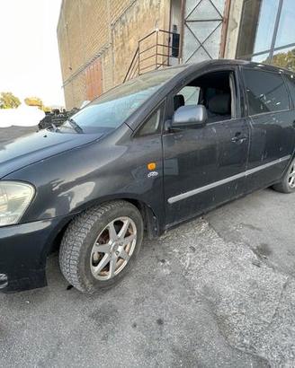 Ricambi Toyota Avensis Verso 2.0 D-4D del 2007