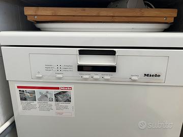Lavastoviglue Miele  per pexzzi di ricambio Tarant