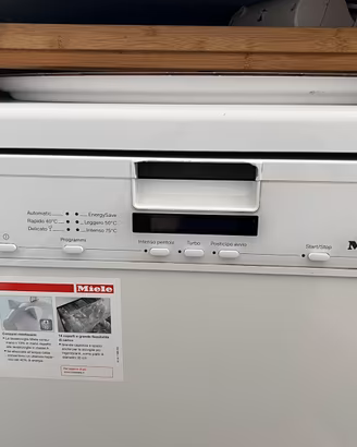 Lavastoviglue Miele  per pexzzi di ricambio Tarant