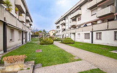 SPLENDIDO TRILOCALE RISTRUTTURATO CON BOX AUTO!