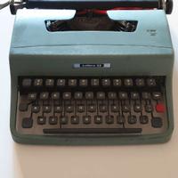 Macchina da scrivere olivetti