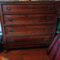 Comò a cassetti frontali, fine XIX, inizio XX sec.