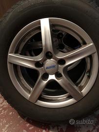 4 cerchi in kega Alutec 15 pollici con gomme inver