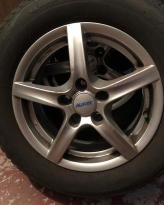 4 cerchi in kega Alutec 15 pollici con gomme inver