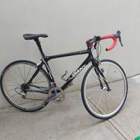 bici da corsa Giant 