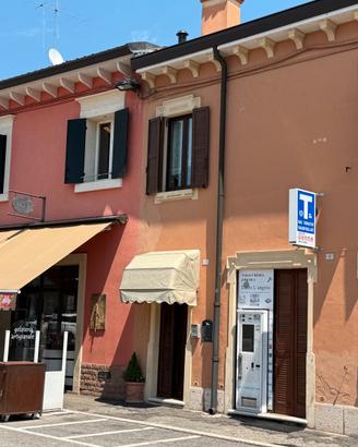 42R - AziendaSi - tabaccheria 25.000 - no bar