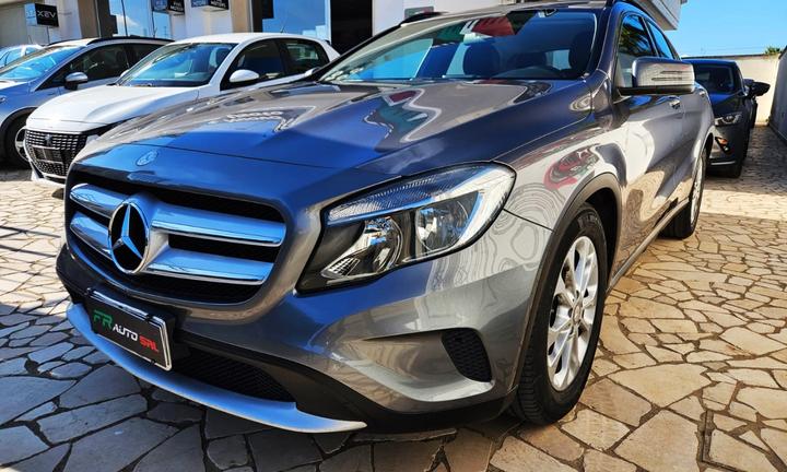 MERCEDES-BENZ GLA 200 CDI Premium