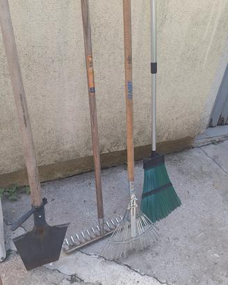 attrezzi giardino