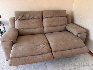 Divano con seduta relax