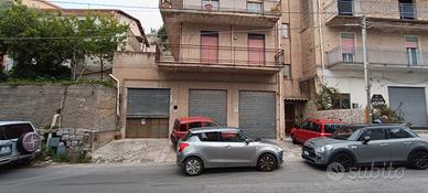 Garage doppio ingresso