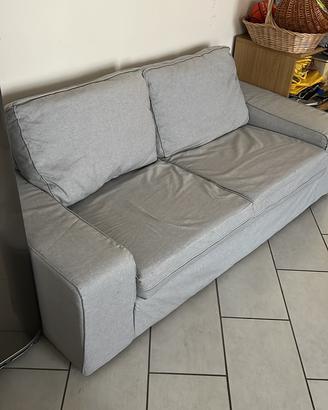 Divano 2 posti Ikea con Pouf