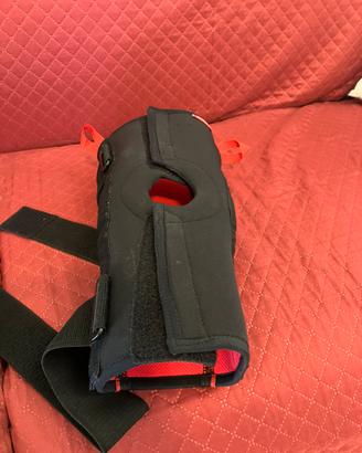 Tutore ginocchio ginocchiera