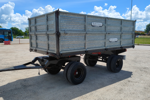 Rimorchio trilaterale Mutti Amos