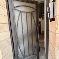 Portone in ferro e vetro