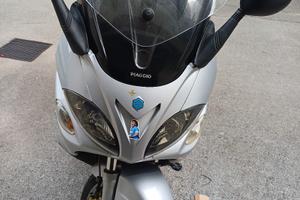 Piaggio x9 500