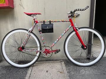 Bicicletta scatto fisso
