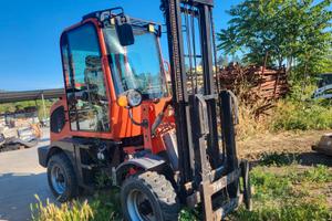 Carrello elevatore fuoristrada 4x4