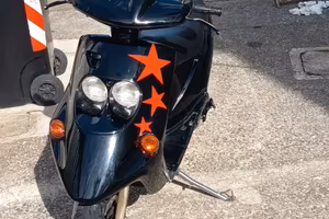 moto scooter Malaguti f10