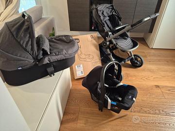 Trio passeggino, carrozzina ed ovetto