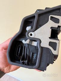 Serratura ORIGINALE BMW per modello E92 lato DX