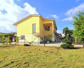 Villa o villino Inveruno [Cod. rif 3181092VRG]