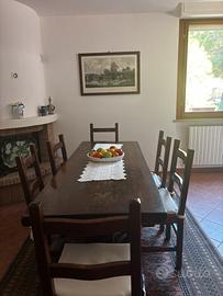 Tavolo e sedie