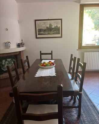Tavolo e sedie