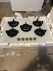 Piano cottura INDESIT