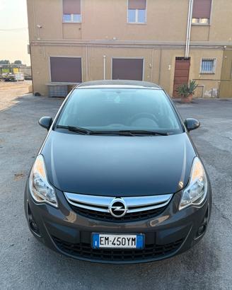Opel corsa 2012 neopatenti
