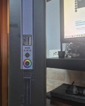 NEEWER Luce led a bastone. Multicolore. Touch.