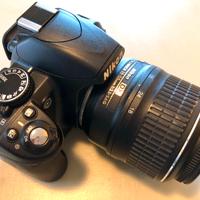 Nikon D3100 con Nikkor Afs 18 55 G