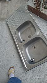 Lavandino doppia vasca con gocciolatoio