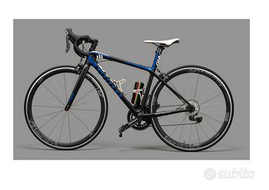 Bici corsa Giant , casco, scarpini, tuta compresa