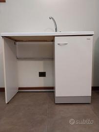 Lavatoio Montegrappa con vano lavatrice