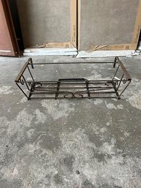 Fiorera in ferro battuto