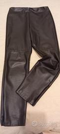 Pantalone in eco-pelle Zara