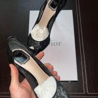 Miss Dior Peep Toe Pump in pizzo nero