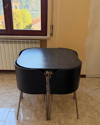 Tavolo con sedie a scomparsa, anni 80, fusion