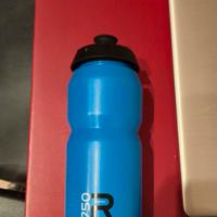 Borraccia in plastica da 750 ml nuova