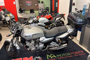 Yamaha XJR 1300