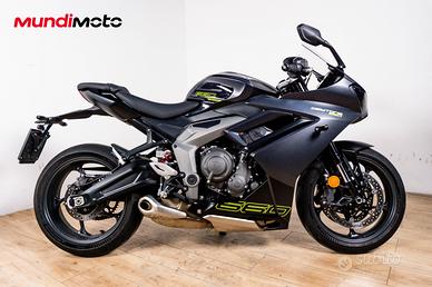TRIUMPH DAYTONA 660 - 2024