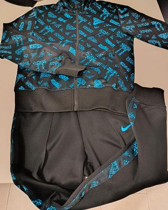 tuta Nike + felpa